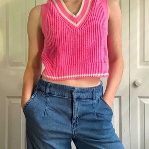 H&M Divided Cropped Pink Sweater Vest
